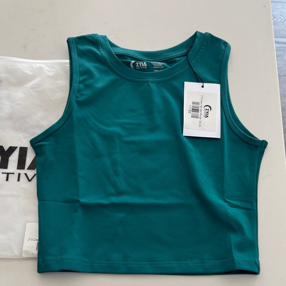 ZYIA HIGH NECK STRONGER TANK - Picture 5 of 5